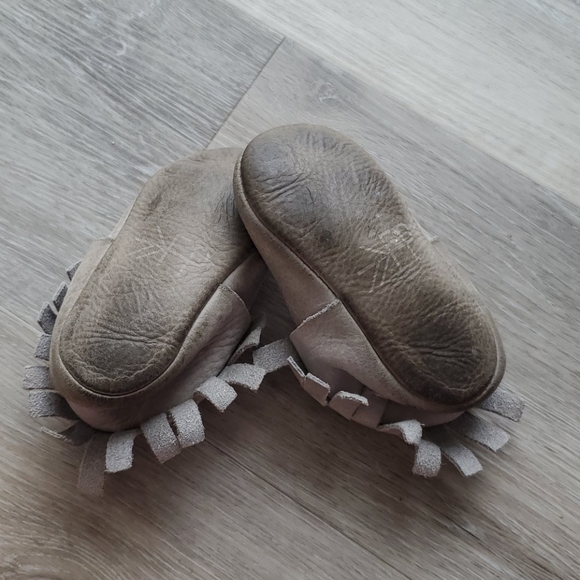 Freshly Picked Size 5 Moccasins (Not A Bundle) - Picture 5 of 7